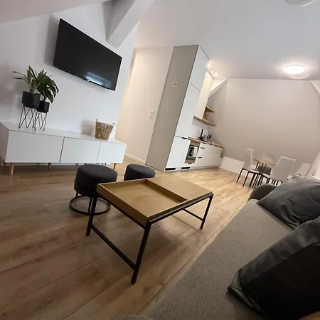 Mickiewicz House 3*