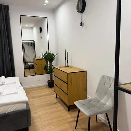 Mickiewicz House 公寓式酒店 瓦多维采